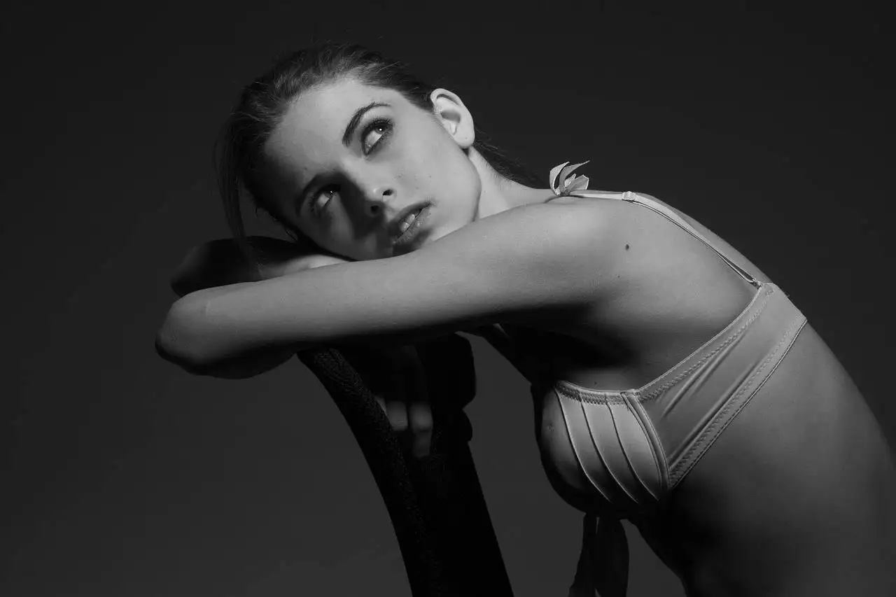 Fashion and Wellness: Finding Balance Through Clothing Choices