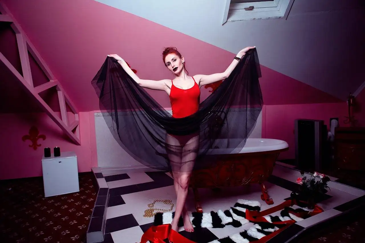 Fashion and Mental Health: How Clothing Affects Mood and Wellbeing